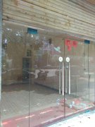 咸安区文笔路法院旁边一线临街门面低价出租
