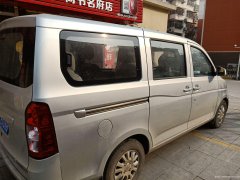 五菱宏光V 1.5L