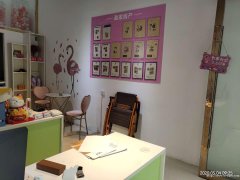 茶花路店铺转让 对面就是学校医院
