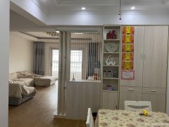 咸宝路腾飞家具城附近，商品房，一楼送车库。