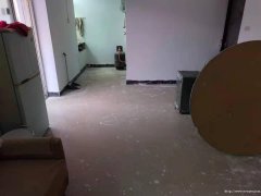 咸安南山附近，两房，证 件齐全，18.5万包过户