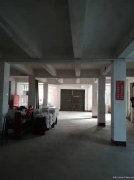 四百平房屋出租！
